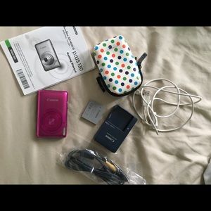 Canon PowerShot SD 1400 camera